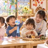 保育園で季節の行事を楽しむ子どもたち